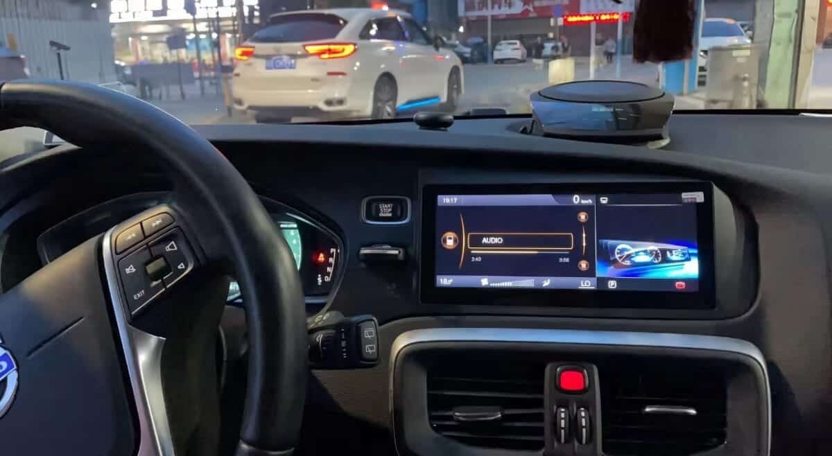 Ecran CarPlay monté sur tableau de bord pour Volvo V series - Image 3