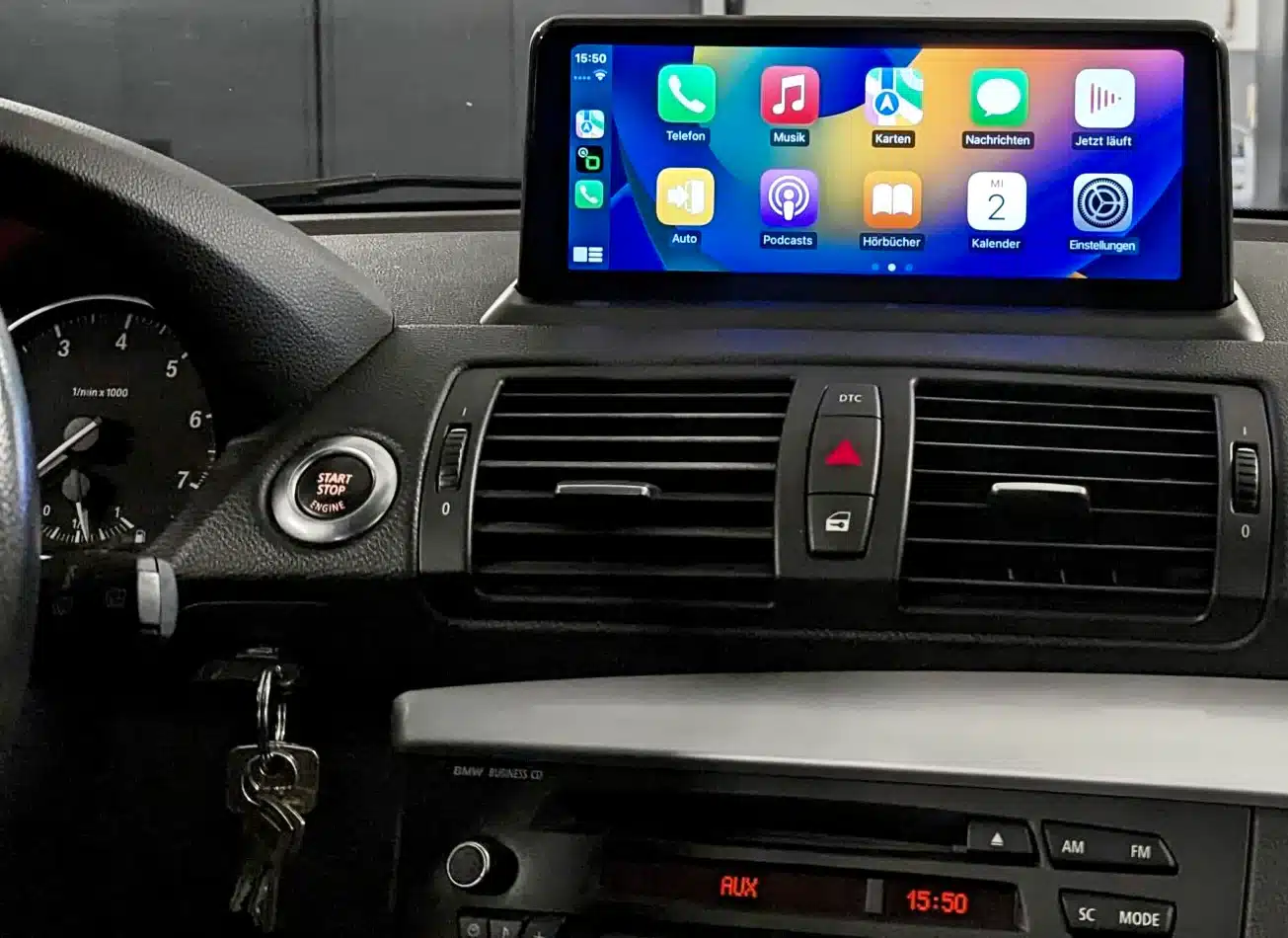 Ecran CarPlay monté sur tableau de bord pour BMW Série 1